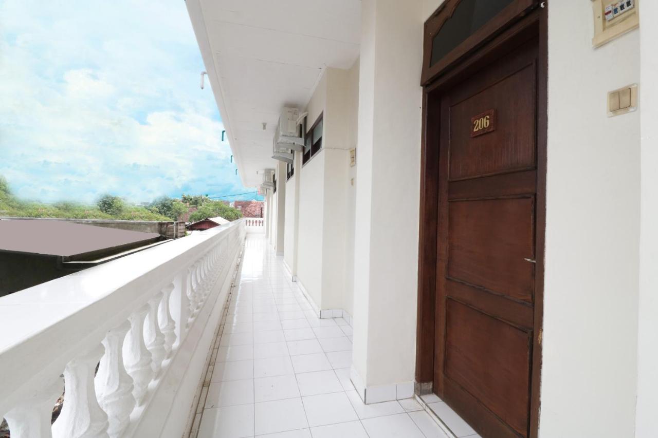 Spot On 2426 Hotel Aget Jaya II دنباسار المظهر الخارجي الصورة